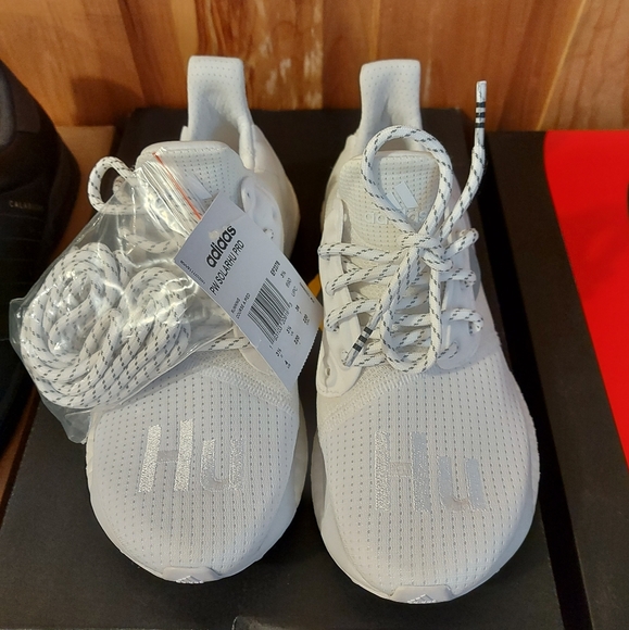 *SOLD* Adidas Pharrell SolarHu Glide Size 4 - Picture 1 of 9